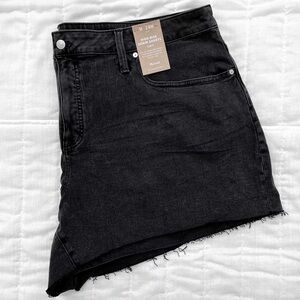 Madewell curvy high rise black denim shorts lunar wash 28W plus size stretch